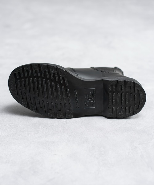 And A(アンドエー)の「Dr.Martens ドクターマーチン / 2976 MONO モノ チェルシーブーツ サイドゴアブーツ(ブラックステッチ) / 25685001(ブーツ・レディース・ブラック・23cm/24cm/25cm/22cm)」の15枚目の写真