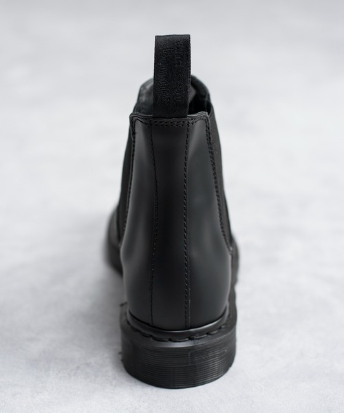 And A(アンドエー)の「Dr.Martens ドクターマーチン / 2976 MONO モノ チェルシーブーツ サイドゴアブーツ(ブラックステッチ) / 25685001(ブーツ・レディース・ブラック・23cm/24cm/25cm/22cm)」の19枚目の写真