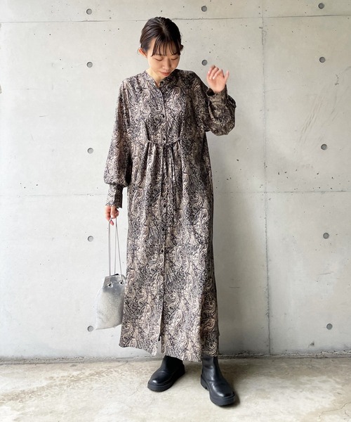 DouDou（ドゥドゥ）の「フラワープリントワンピース（ワンピース・レディース・ブラック/ブラック系その他・FREE）」の2枚目の写真