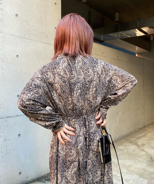 DouDou（ドゥドゥ）の「フラワープリントワンピース（ワンピース・レディース・ブラック/ブラック系その他・FREE）」の4枚目の写真