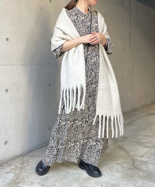 DouDou（ドゥドゥ）の「フラワープリントワンピース（ワンピース・レディース・ブラック/ブラック系その他・FREE）」の6枚目の写真