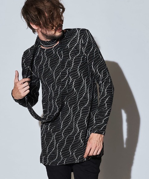 NO ID.(ノーアイディ)の「mlt3585-スヌード付ヘムラウンドロンT(Tシャツ/カットソー・メンズ・レッド/グリーン/ホワイト・2/1)」の2枚目の写真
