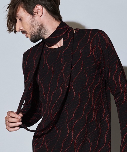 NO ID.(ノーアイディ)の「mlt3585-スヌード付ヘムラウンドロンT(Tシャツ/カットソー・メンズ・レッド/グリーン/ホワイト・2/1)」の10枚目の写真