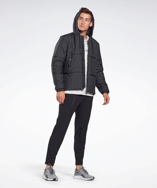 Reebok(リーボック)の「アウターウェア コア パッディド ジャケット / Outerwear Core Padded Jacket(ダウンジャケット/コート・メンズ・ブラック/ネイビー・MEDIUM/XX-LARGE/LARGE/XXX-LARGE/X-LARGE/SMALL)」の6枚目の写真