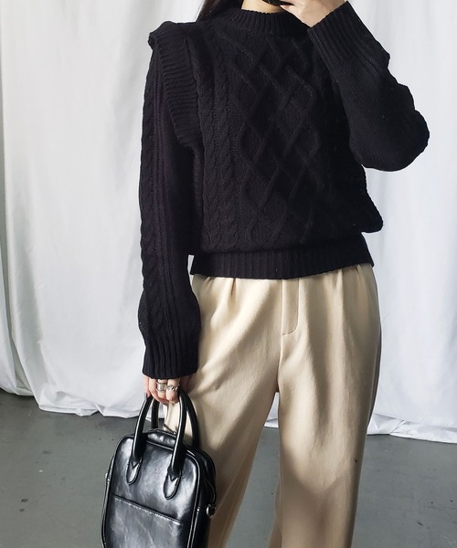 me+em select(ミームセレクト)の「ショルダーヨークデザインケーブルニット【数量限定販売】(ニット/セーター・レディース・ホワイト/ブラック/ベージュ/モカ・FREE)」の18枚目の写真