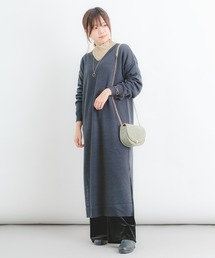 【wordtrobe】アクリルバルキー 袖下ボタン付き Vネック ワンピース