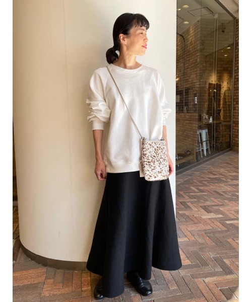 BEARDSLEY（ビアズリー）の「袖ボリュームトレーナー（Tシャツ/カットソー・レディース・ホワイト/ネイビー・FREE）」の4枚目の写真