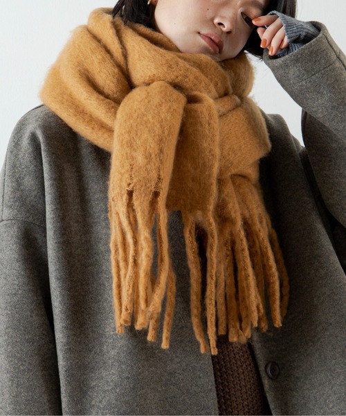 ANGIE（アンジー）の「ボリュームフリンジマフラー（マフラー・レディース・ライトグレー/イエロー/ブルー/グリーン/アイボリー/キャメル・FREE）」の6枚目の写真