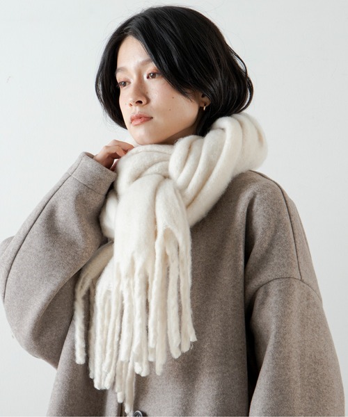 ANGIE（アンジー）の「ボリュームフリンジマフラー（マフラー・レディース・ライトグレー/イエロー/ブルー/グリーン/アイボリー/キャメル・FREE）」の15枚目の写真
