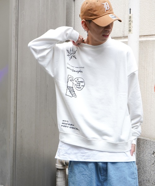 VENCEEXCHANGE(ヴァンスエクスチェンジ)の「Mark Gonzales マークゴンザレス 裏毛クルーネックスウェット ストリートカジュアル/GONZ/オーバーサイズ/ビッグシルエット(スウェット・メンズ・ホワイト/ブラック・M)」の4枚目の写真