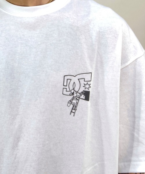 DC(ディーシー)の「DC/ディーシー ワイドフィット バックプリントTシャツ DST221025(Tシャツ/カットソー・メンズ・ブラック/ホワイト/ベージュ・M/XL/L/2XL)」の5枚目の写真