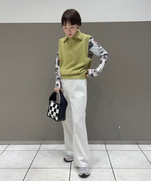 Ray BEAMS（レイビームス）の「Ray BEAMS / ビッグ カラー ハーフ ジップ ベスト（ベスト・レディース・イエロー/ロイヤルブルー/ナチュラル・ONE SIZE）」の18枚目の写真