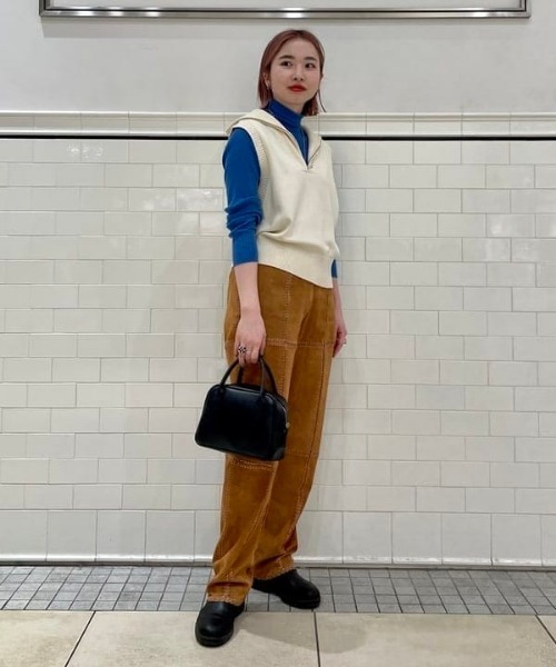 Ray BEAMS（レイビームス）の「Ray BEAMS / ビッグ カラー ハーフ ジップ ベスト（ベスト・レディース・イエロー/ロイヤルブルー/ナチュラル・ONE SIZE）」の16枚目の写真