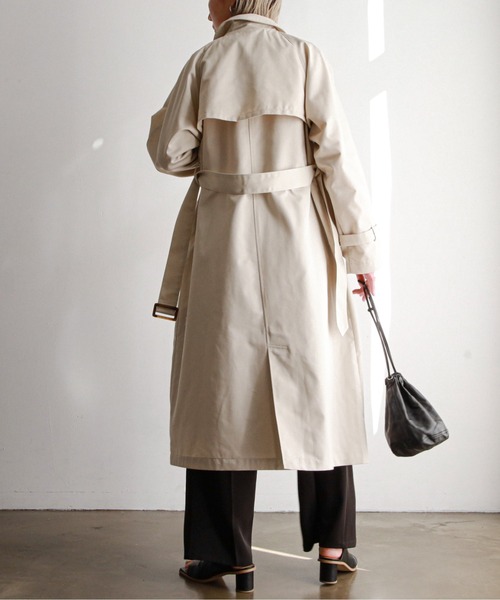 feepur（フェピュール）の「ロングトレンチコート（トレンチコート・レディース・ベージュ/アイボリー・SMALL/MEDIUM）」の6枚目の写真