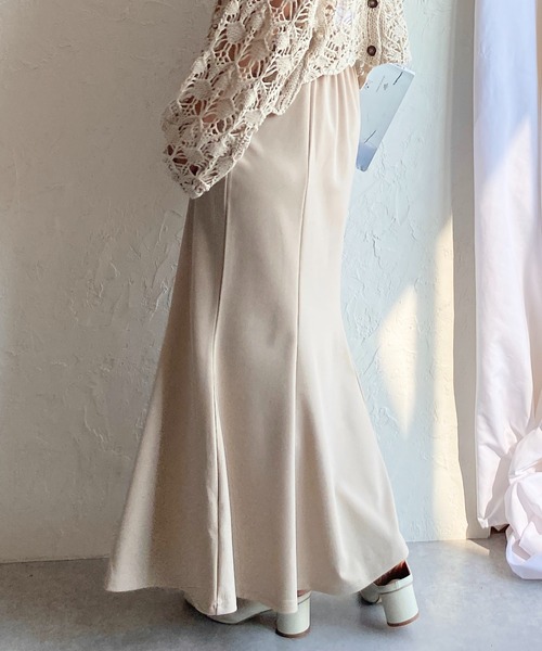 She's Closet(シーズクローゼット)の「ハイウエスト縦切り替え裾フレアロングポンチマーメイドスカート(スカート・レディース・ブラック/ブルー/グリーン/アイボリー/グレイッシュベージュ・FREE)」の3枚目の写真