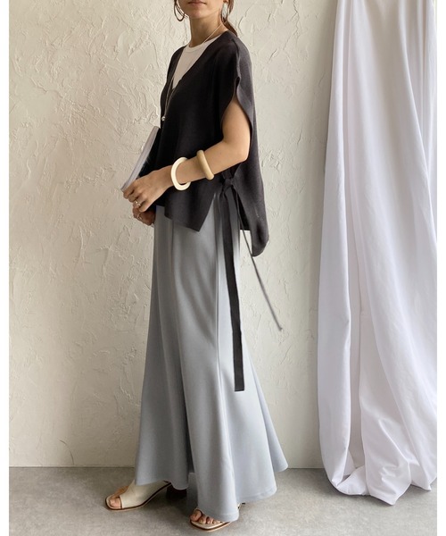 She's Closet(シーズクローゼット)の「ハイウエスト縦切り替え裾フレアロングポンチマーメイドスカート(スカート・レディース・ブラック/ブルー/グリーン/アイボリー/グレイッシュベージュ・FREE)」の7枚目の写真