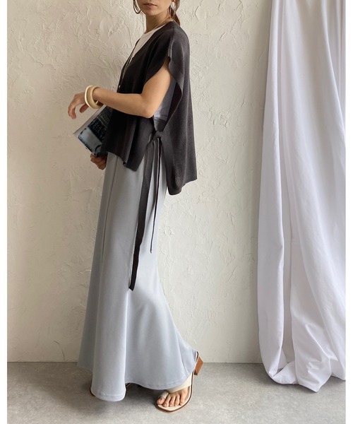 She's Closet(シーズクローゼット)の「ハイウエスト縦切り替え裾フレアロングポンチマーメイドスカート(スカート・レディース・ブラック/ブルー/グリーン/アイボリー/グレイッシュベージュ・FREE)」の11枚目の写真