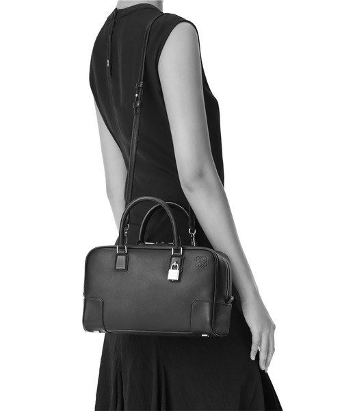 LOEWE（ロエベ）の「アマソナ28 バッグ (ナパカーフ)（ハンドバッグ・レディース・ブラック・ONE SIZE）」の18枚目の写真