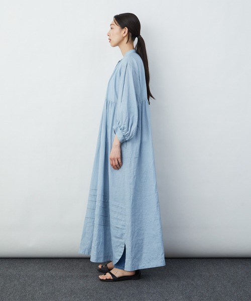 LOISIR(ロワズィール)の「ラミーワッシャータックディテールワンピース(シャツワンピース・レディース・オフホワイト/チャコール/ブルー・FREE)」の6枚目の写真