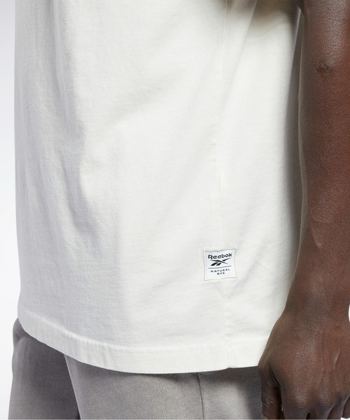 Reebok(リーボック)の「クラシックス ナチュラルダイ Tシャツ / Classics Natural Dye T-Shirt /(Tシャツ/カットソー・メンズ・ライトグレー/オフホワイト/グリーン系その他/スカイブルー・SMALL/MEDIUM/LARGE/X-LARGE/XX-LARGE/XXX-LARGE/X-SMALL)」の6枚目の写真