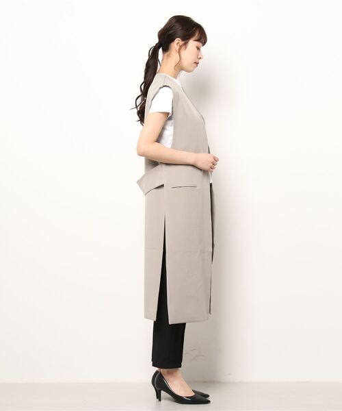 KOBE LETTUCE（コウベレタス）の「サイドスリットロングジレベスト（ベスト・レディース・ブラック/ブルー/グレイッシュベージュ/モカ・FREE）」の13枚目の写真