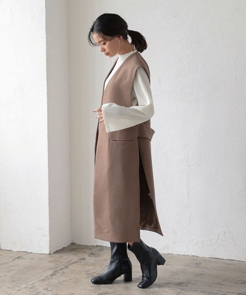 KOBE LETTUCE（コウベレタス）の「サイドスリットロングジレベスト（ベスト・レディース・ブラック/ブルー/グレイッシュベージュ/モカ・FREE）」の7枚目の写真