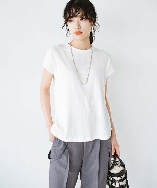 haco!(ハコ)の「Tシャツ苦手派の大人でも着やすい!便利なちょい袖ランダムテレコトップス by que made me(Tシャツ/カットソー・レディース・ブラック/オフホワイト/グリーン・SMALL/MEDIUM/LARGE/X-LARGE)」の2枚目の写真