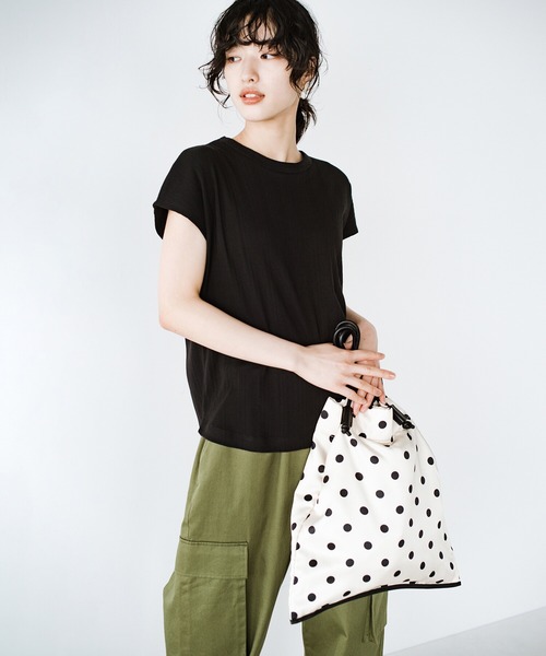 haco!(ハコ)の「Tシャツ苦手派の大人でも着やすい!便利なちょい袖ランダムテレコトップス by que made me(Tシャツ/カットソー・レディース・ブラック/オフホワイト/グリーン・SMALL/MEDIUM/LARGE/X-LARGE)」の10枚目の写真