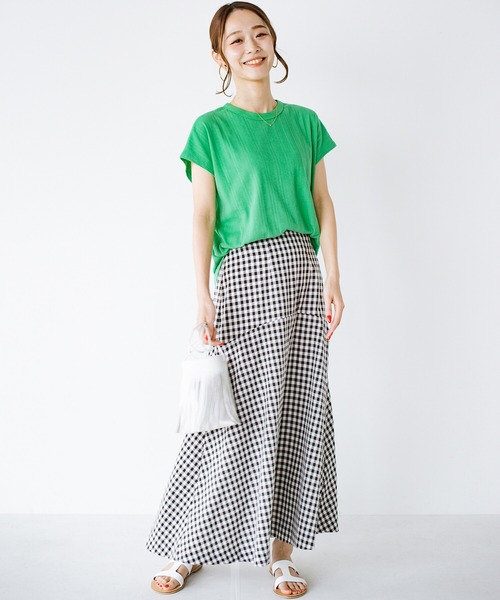 haco!(ハコ)の「Tシャツ苦手派の大人でも着やすい!便利なちょい袖ランダムテレコトップス by que made me(Tシャツ/カットソー・レディース・ブラック/オフホワイト/グリーン・SMALL/MEDIUM/LARGE/X-LARGE)」の5枚目の写真