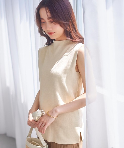 KOBE LETTUCE（コウベレタス）の「モックネックスリーブレスニット（ニット/セーター・レディース・アイボリー/ブルー/ライトグリーン/オレンジ/モカ/ブラック・FREE）」の2枚目の写真