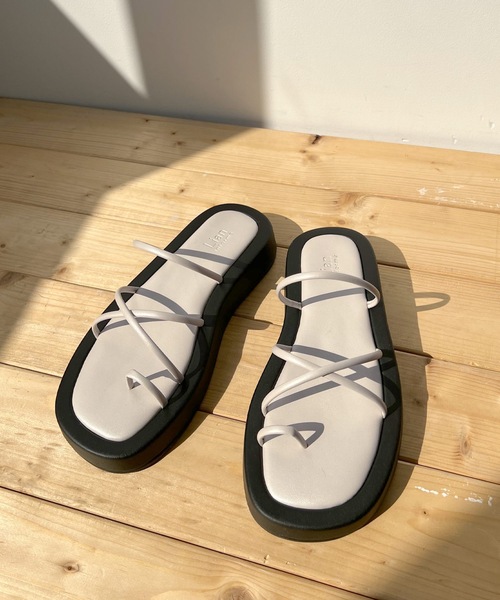 LIAN(リアン)の「厚底レースアップサンダル(サンダル・レディース・アイボリー/ブラック/ベージュ・SMALL/MEDIUM/LARGE)」の11枚目の写真