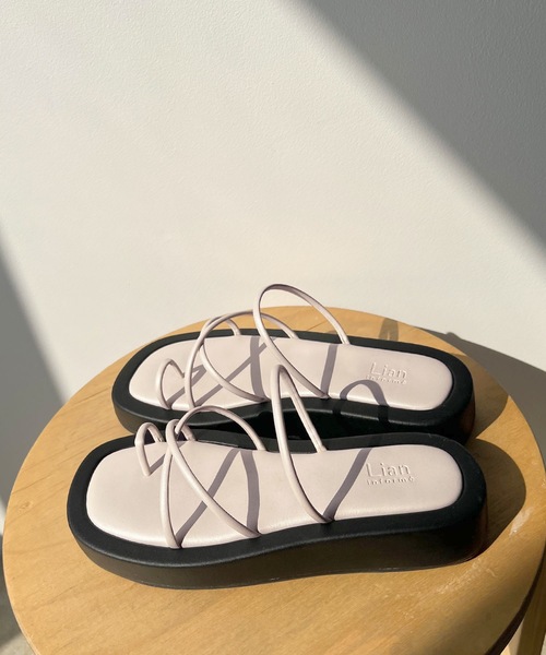 LIAN(リアン)の「厚底レースアップサンダル(サンダル・レディース・アイボリー/ブラック/ベージュ・SMALL/MEDIUM/LARGE)」の15枚目の写真