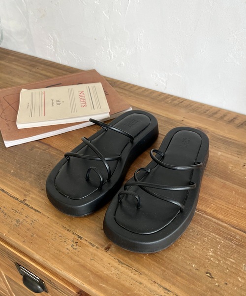 LIAN(リアン)の「厚底レースアップサンダル(サンダル・レディース・アイボリー/ブラック/ベージュ・SMALL/MEDIUM/LARGE)」の19枚目の写真