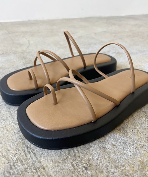 LIAN(リアン)の「厚底レースアップサンダル(サンダル・レディース・アイボリー/ブラック/ベージュ・SMALL/MEDIUM/LARGE)」の7枚目の写真