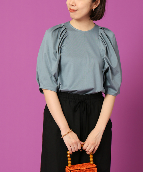 IENA LA BOUCLE(イエナラブークル)の「IENA LA BOUCLE タックスリーブカットソー(Tシャツ/カットソー・レディース・グリーン系その他/ネイビー・FREE)」の1枚目の写真