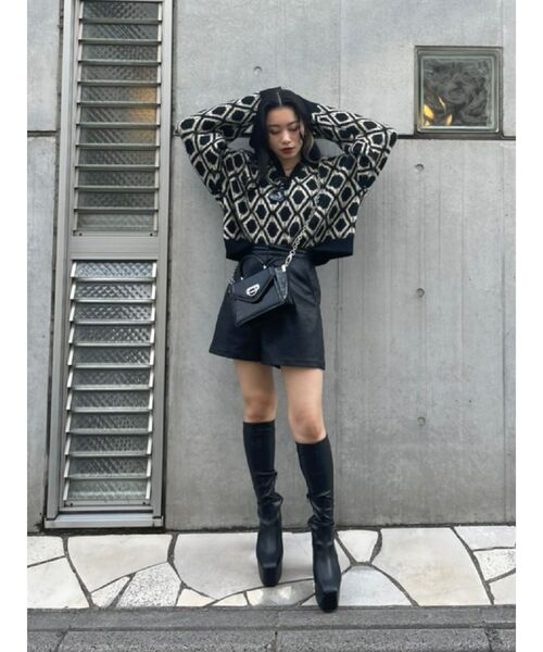 EVRIS（エヴリス）の「ダイヤモチーフオープンカラーニット（ニット/セーター・レディース・ブラック/ネイビー/ブルー・FREE）」の5枚目の写真