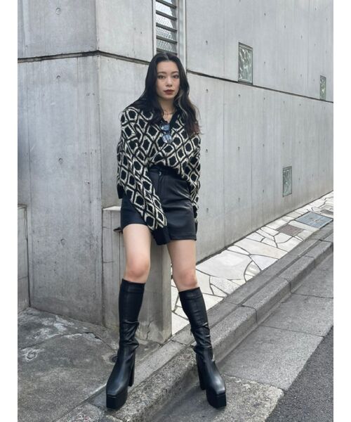 EVRIS（エヴリス）の「ダイヤモチーフオープンカラーニット（ニット/セーター・レディース・ブラック/ネイビー/ブルー・FREE）」の6枚目の写真