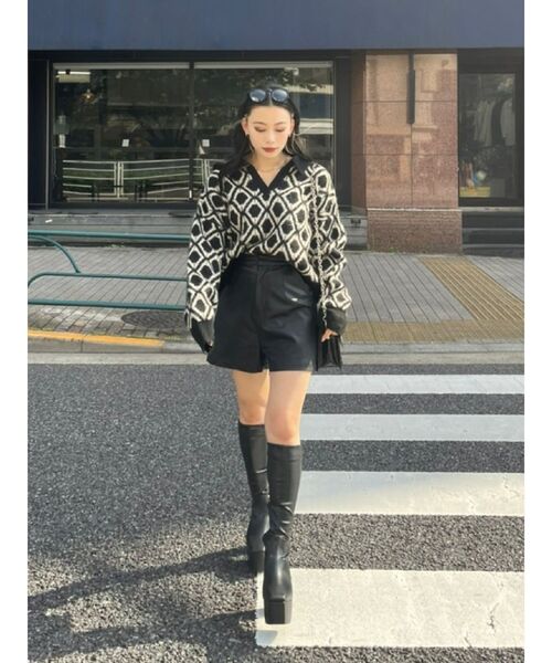 EVRIS（エヴリス）の「ダイヤモチーフオープンカラーニット（ニット/セーター・レディース・ブラック/ネイビー/ブルー・FREE）」の8枚目の写真