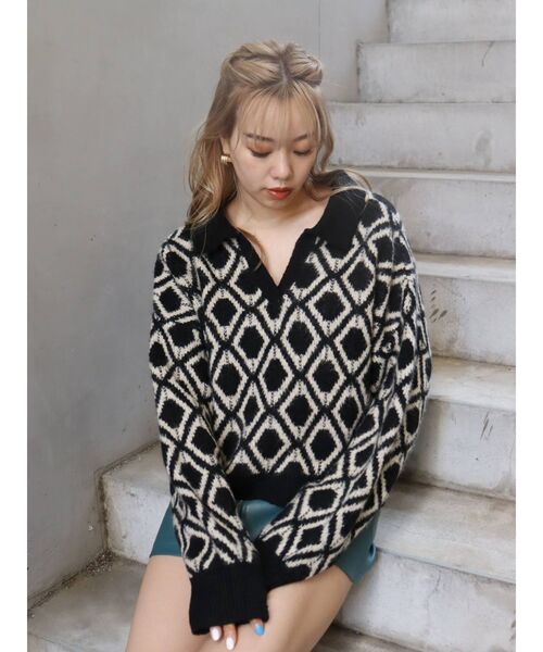 EVRIS（エヴリス）の「ダイヤモチーフオープンカラーニット（ニット/セーター・レディース・ブラック/ネイビー/ブルー・FREE）」の13枚目の写真