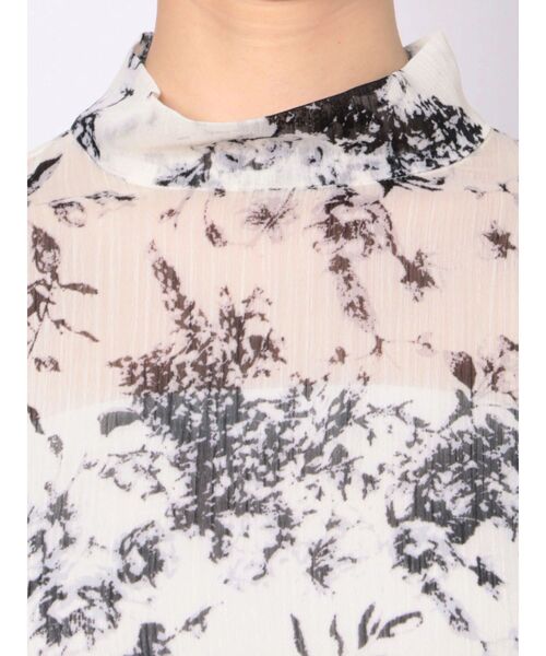 LAGUNAMOON（ラグナムーン）の「フラワー楊柳ハイネックブラウス（シャツ/ブラウス・レディース・チャコールグレー/ブラック/グリーン・FREE）」の7枚目の写真