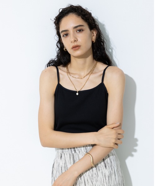 koe（コエ）の「カップ付きリブキャミソール＊（キャミソール・レディース・オフホワイト/ブラック/グリーン/チャコールグレー・FREE）」の3枚目の写真