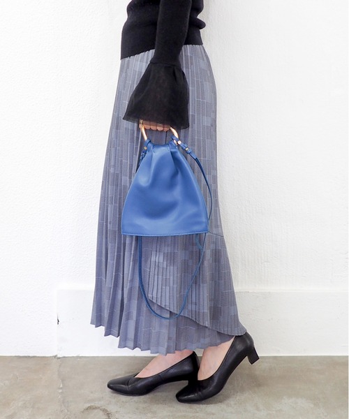 cava cava（サヴァサヴァ）の「ソフトプレーンパンプス　3720451（パンプス・レディース・ブラック/グレー/ネイビー/グレイッシュベージュ/プラチナム/ダークベージュ/シャンパン/ネイビー系/シルバー・24.0cm/22.5cm/23.5cm/23.0cm/24.5cm/23cm/24cm）」の20枚目の写真