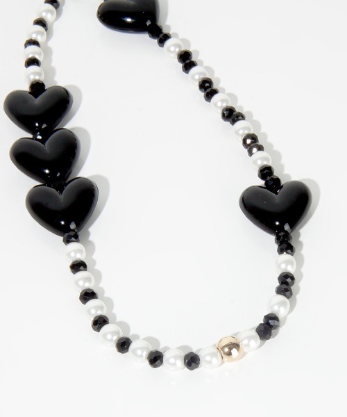 FOLLOWIN（フォロウィン）の「ハートモチーフスマホストラップ（スマホケース/カバー・レディース・ブラック/レッド/イエロー・ONE SIZE）」の15枚目の写真