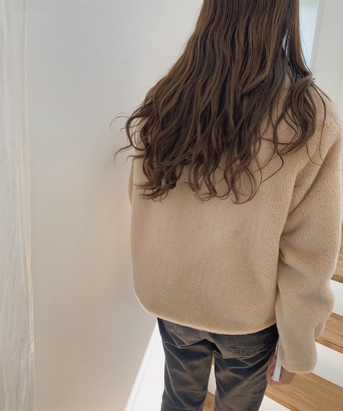 LAUIR（ラウアー）の「オーバーサイズファージャケット（その他アウター・レディース・ブラック/ダークグリーン/ライトブラウン・MEDIUM/LARGE）」の5枚目の写真