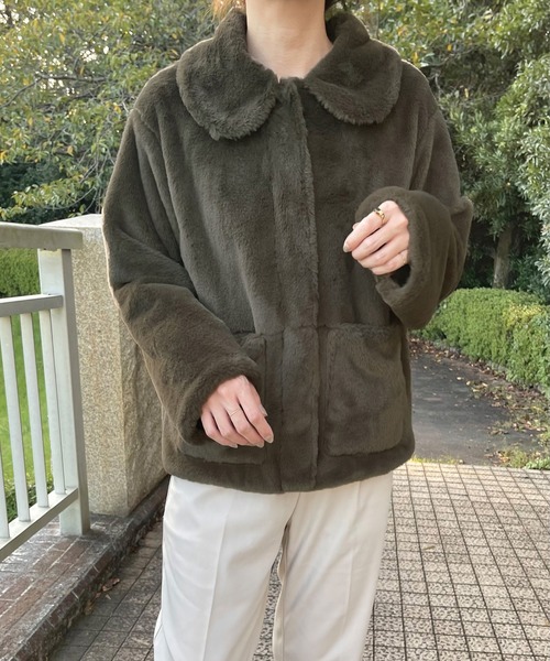 LAUIR（ラウアー）の「オーバーサイズファージャケット（その他アウター・レディース・ブラック/ダークグリーン/ライトブラウン・MEDIUM/LARGE）」の8枚目の写真