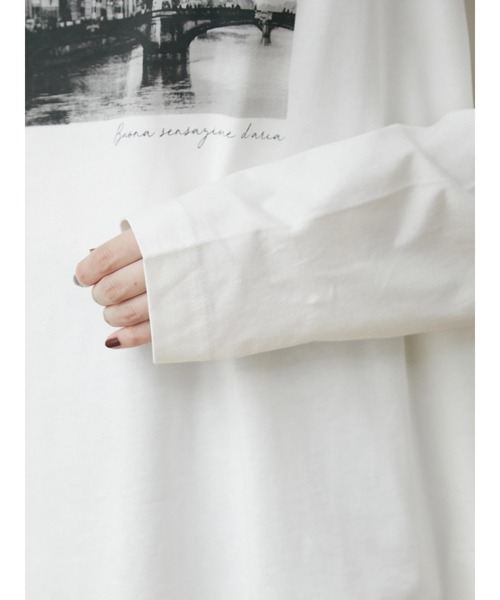 Green Parks(グリーンパークス)の「オーバーサイズフォトTEE(Tシャツ/カットソー・レディース・ブラック/レッド・FREE)」の7枚目の写真