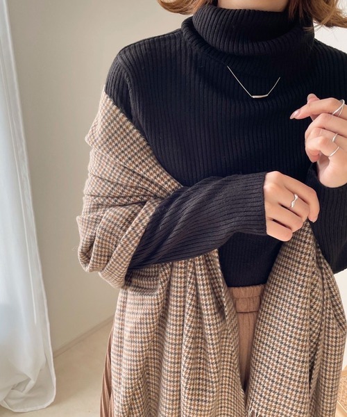 chocomee(チョコミー)の「ボリュームストール(ストール/ショール・レディース・ブラウン/グリーン・ONESIZE)」の5枚目の写真