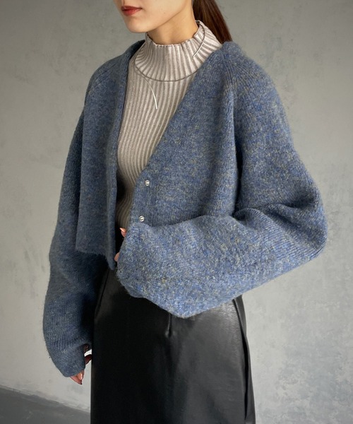 &g'aime（アンジェム）の「【&g’aime】MIXカラーVネックカーディガン（カーディガン/ボレロ・レディース・ダークパープル/ブルー/グレー・FREE）」の5枚目の写真