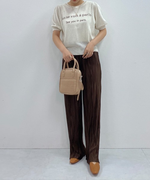 Isn't She?(イズントシー)の「Vカットパンプス(パンプス・レディース・グリーン/キャメル/ブラック・L/S)」の7枚目の写真