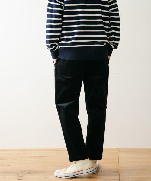 ITEMS URBANRESEARCH（アイテムズ アーバンリサーチ）の「ストレッチコーデュロイ テーパードパンツ（その他パンツ・メンズ・グリーン/ブラウン/ブラック/ベージュ・MEDIUM/LARGE）」の6枚目の写真